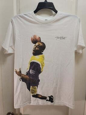 Kobe Bryant Basketball Graphic Tee with Yellow & Purple Accents - NWOT - Medium